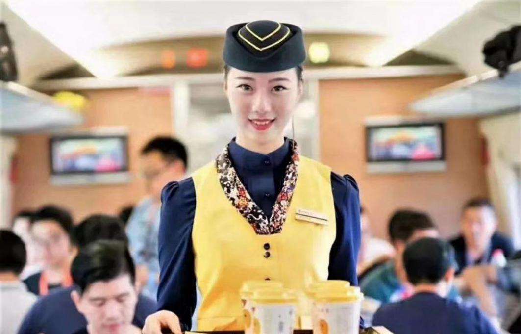 2019年廈門高鐵動(dòng)車組餐吧乘務(wù)員招聘